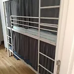 D&n Хостел *