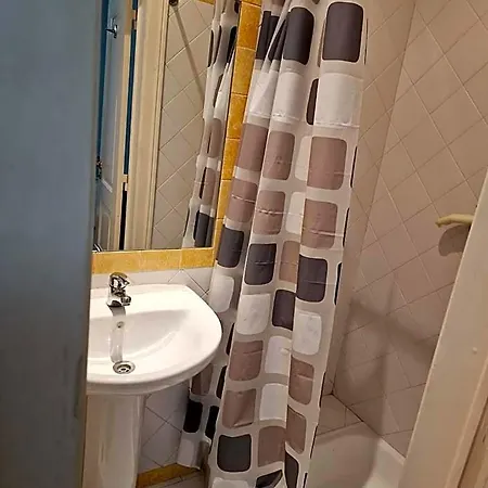 Hostel D&n *